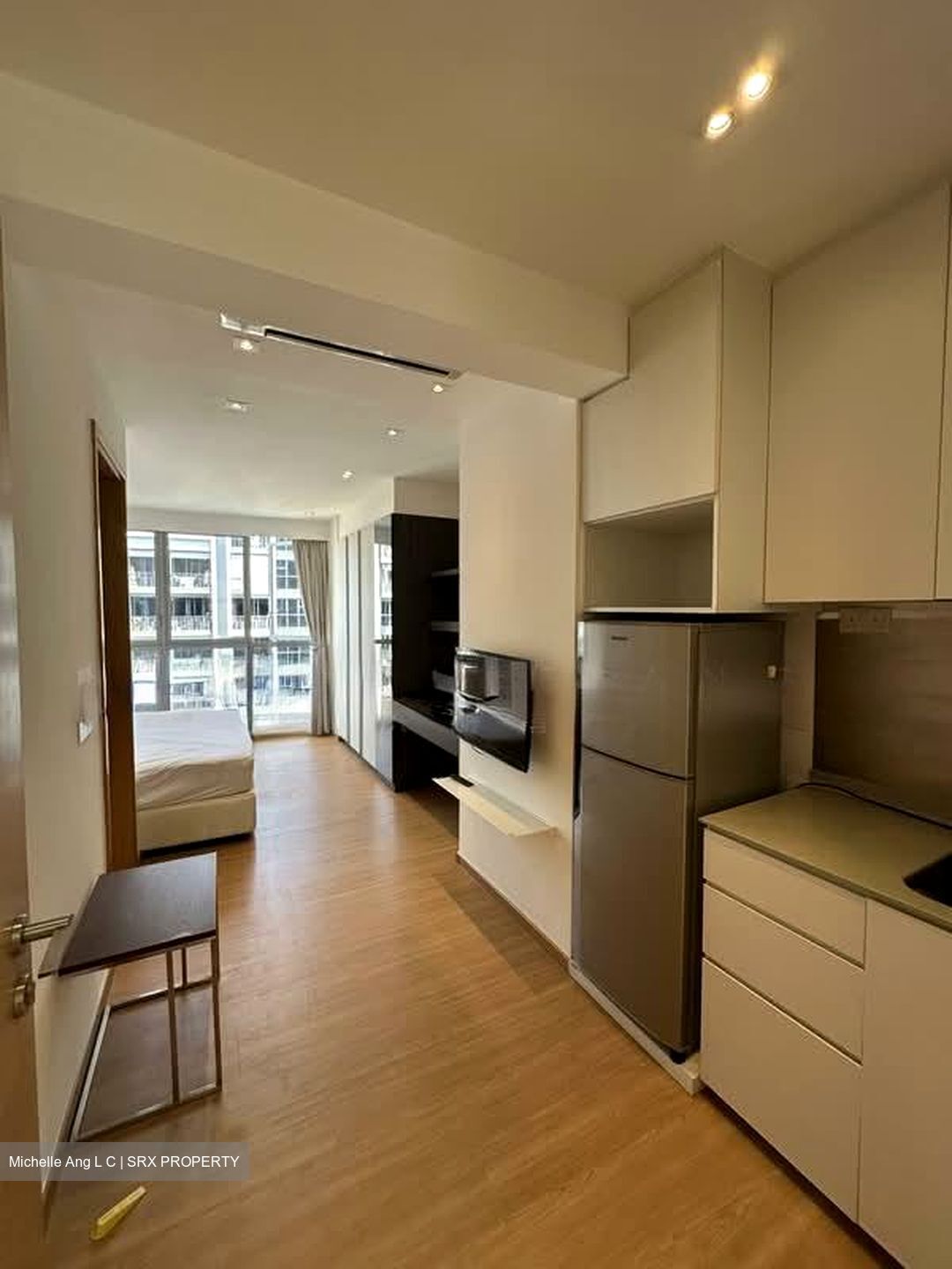Prive (D19), Condominium #588237451